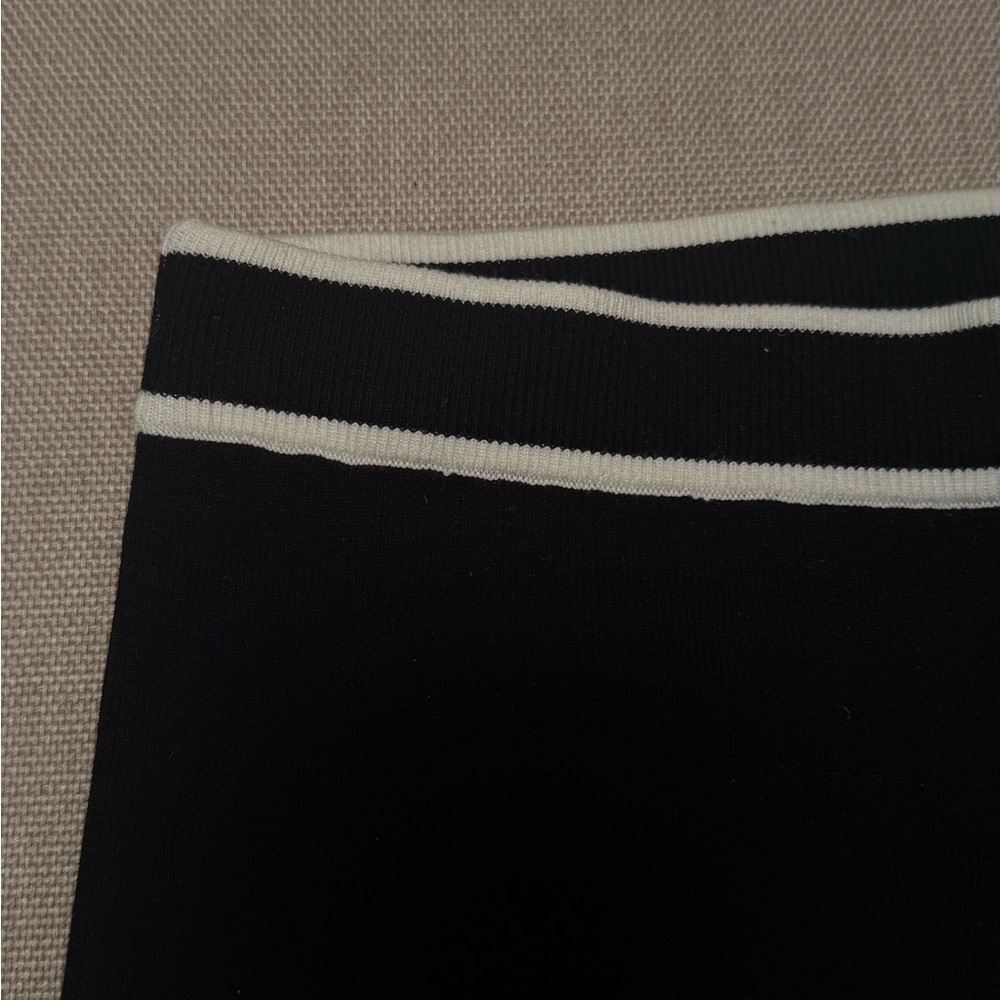 L'Academie Sweater Shorts with White Accents - Picture 3 of 4